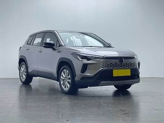 2026 Toyota Corolla Cross I Рестайлинг, серебристый, 3050000 рублей, вид 4