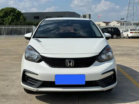 2023 Honda Fit IV Рестайлинг, белый, 1060000 рублей, вид 2