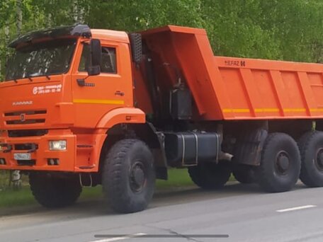 2017 КамАЗ 65222, оранжевый, 2500000 рублей, вид 1
