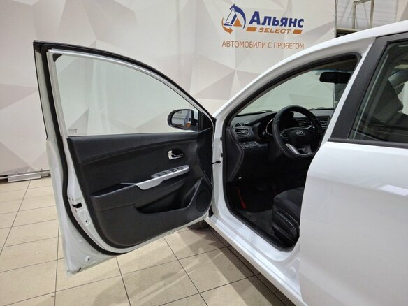 2014 Kia Rio 6-speed III, белый - вид 22