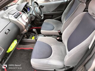 2004 Honda Fit I, серый, 490000 рублей, вид 5