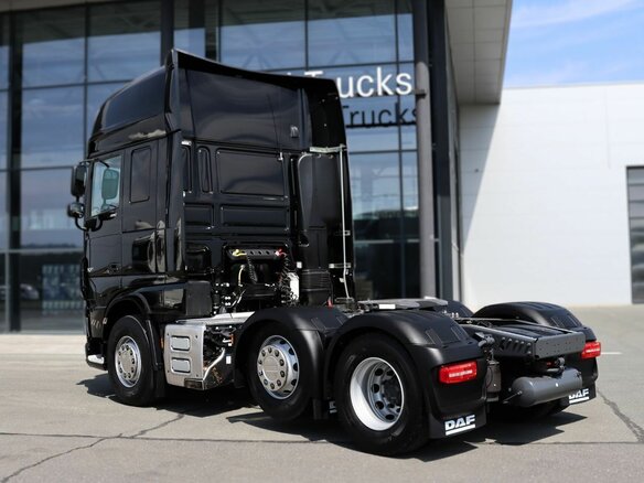2023 DAF XF, чёрный, 18340000 рублей - вид 2