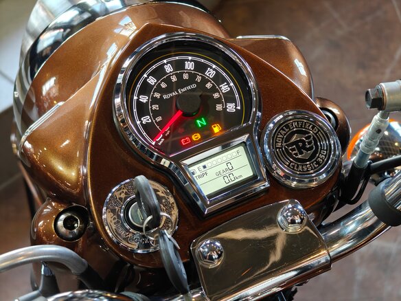 2026 Royal Enfield Classic 350, коричневый, 502000 рублей - вид 6