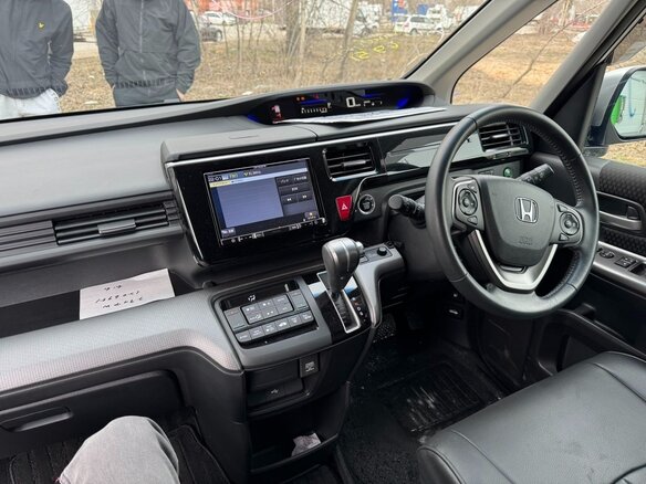 2021 Honda Stepwgn Spada V Рестайлинг, серебристый, 2270070 рублей - вид 15