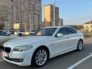 2011 BMW 5 серии 525d xDrive VI (F10/F11/F07), белый, 2000000 рублей, вид 2