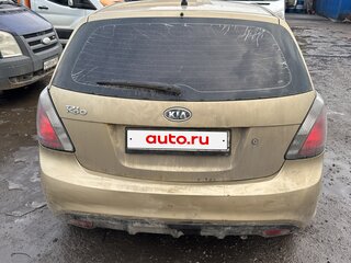 2010 Kia Rio II Рестайлинг, бежевый, 260000 рублей, вид 5