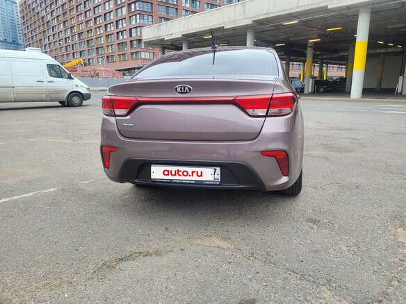 2020 Kia Rio IV, коричневый, 1430000 рублей - вид 6