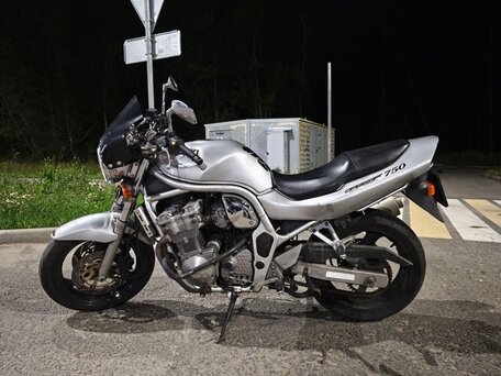 1997 Suzuki Bandit GSF 750, серебристый, 330000 рублей, вид 2