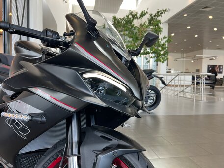 2026 QJMotor SRK 921 RR, серебристый, 1200000 рублей, вид 3