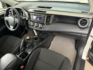 2018 Toyota RAV4 IV (XA40) Рестайлинг, белый, 1619000 рублей, вид 5