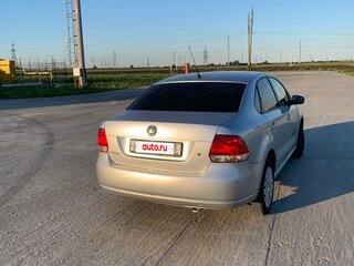 2010 Volkswagen Polo V, серебристый, 620000 рублей, вид 2