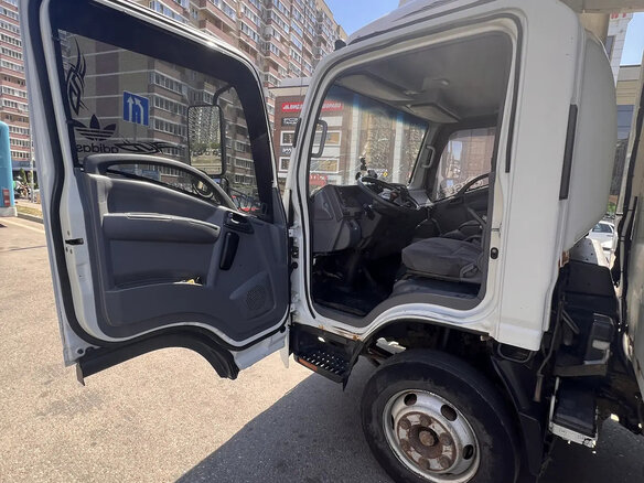 2016 Isuzu Elf (N-series), белый, 2700000 рублей - вид 7