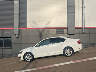 2018 Skoda Octavia III (A7) Рестайлинг, белый, 1420000 рублей, вид 1