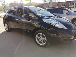 2015 Nissan Leaf (EM57) I (ZE0/AZE0), чёрный, 1350000 рублей, вид 2