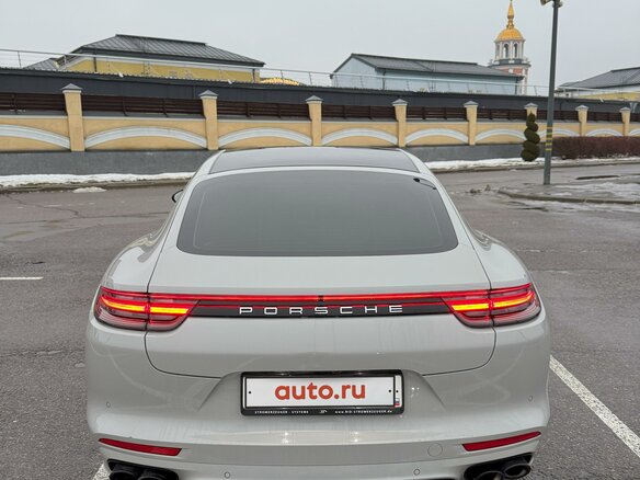 2019 Porsche Panamera 4 II, серый, 6450000 рублей - вид 3
