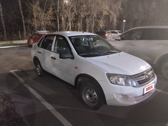 2013 Lada (ВАЗ) Granta I, белый, 450000 рублей