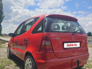 1998 Mercedes-Benz A-Класс 140 I (W168), красный, 310000 рублей, вид 1