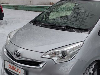 2015 Toyota Ractis II, серый, 960000 рублей, вид 3