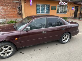 1994 Toyota Camry III (XV10), красный, 60000 рублей, вид 5