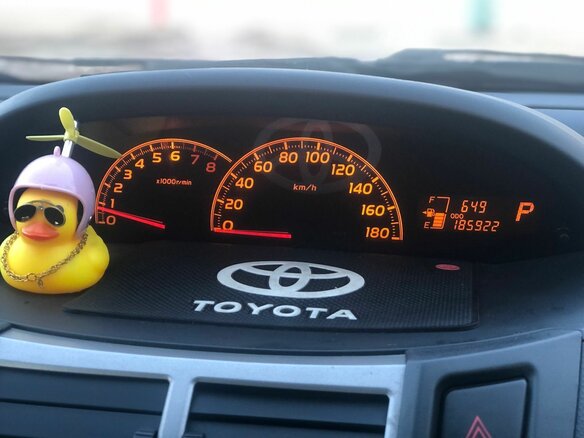 2008 Toyota Vitz II (XP90), серый, 620000 рублей - вид 5