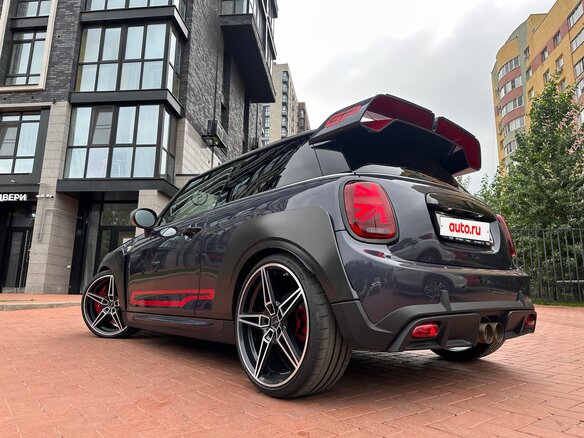 2020 Mini Hatch JCW John Cooper Works GP III (F55/F56) Рестайлинг, серый, 5500000 рублей - вид 2