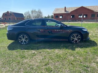 2020 Toyota Camry VIII (XV70), чёрный, 3100000 рублей, вид 5