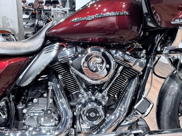 2018 Harley-Davidson Road Glide, пурпурный, 1899000 рублей - вид 17