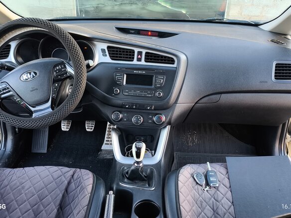 2015 Kia Ceed II, серебристый, 950000 рублей - вид 6