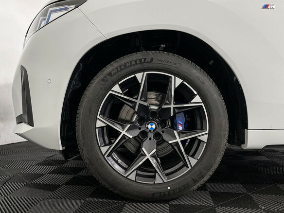 2025 BMW X3 20i xDrive IV (G45/G48), белый, 8925000 рублей - вид 9