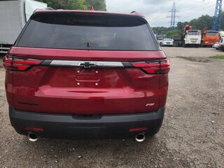2022 Chevrolet Traverse II Рестайлинг, пурпурный, 3700000 рублей, вид 5