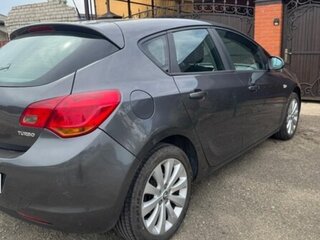 2011 Opel Astra J, серый, 530000 рублей, вид 2