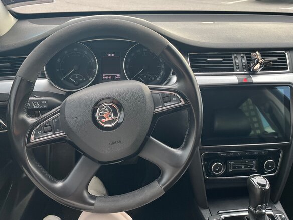 2013 Skoda Superb DSG II Рестайлинг, чёрный, 1000000 рублей - вид 6