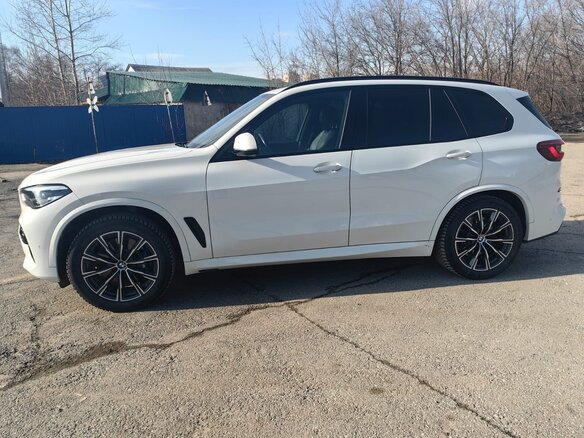 2019 BMW X5 30d IV (G05/G18), белый, 6600000 рублей - вид 9