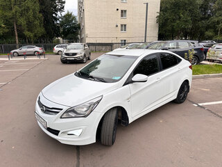 2015 Hyundai Solaris I Рестайлинг, белый, 980000 рублей, вид 3