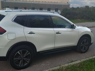 2017 Nissan Rogue II Рестайлинг, белый, 1630000 рублей, вид 3