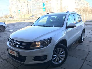2015 Volkswagen Tiguan I Рестайлинг, белый, 1650000 рублей, вид 1