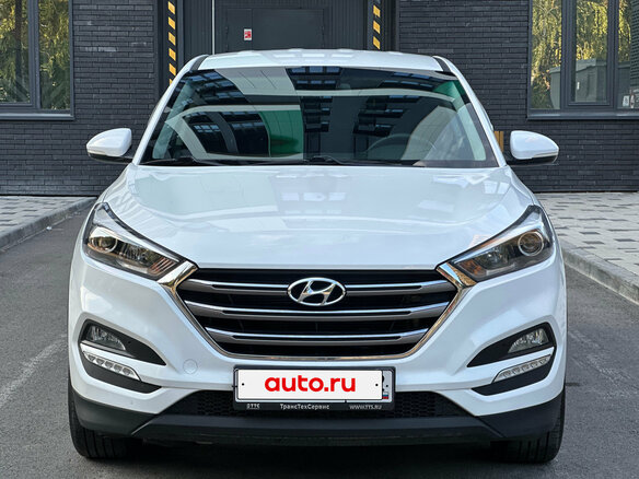 2017 Hyundai Tucson III, белый, 1850000 рублей - вид 1