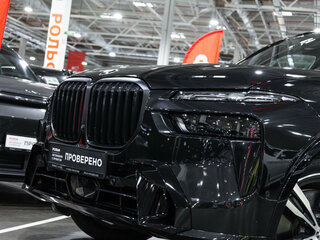 2023 BMW X7 40i I (G07) Рестайлинг, чёрный, 12990000 рублей, вид 2