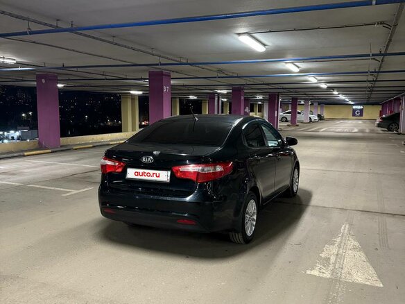 2014 Kia Rio 6-speed III, чёрный, 750000 рублей - вид 6