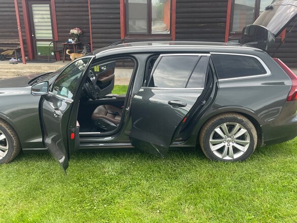 2019 Volvo V60 II, серый, 2220000 рублей - вид 8