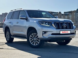 2018 Toyota Land Cruiser Prado 150 Series Рестайлинг 2, серебристый, 4600000 рублей, вид 3