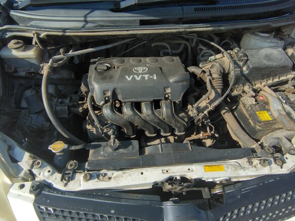 2001 Toyota Corolla Spacio II, белый, 465000 рублей - вид 9