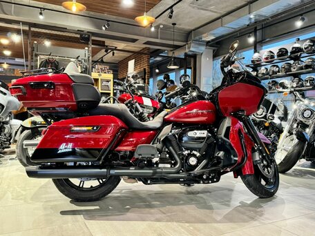2020 Harley-Davidson Road Glide Limited, красный, 2990000 рублей, вид 2
