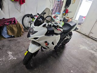 2011 Suzuki GSX 1250 FA, белый, 650000 рублей, вид 2