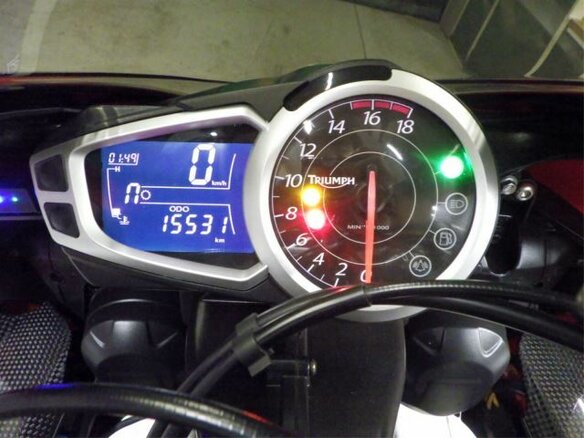 2013 Triumph Daytona 675, красный, 650000 рублей - вид 6