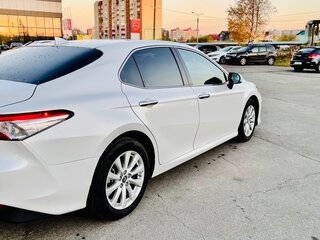 2019 Toyota Camry VIII (XV70), белый, 2900000 рублей, вид 5