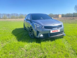 2020 Kia Rio IV Рестайлинг, серый, 1600000 рублей, вид 3