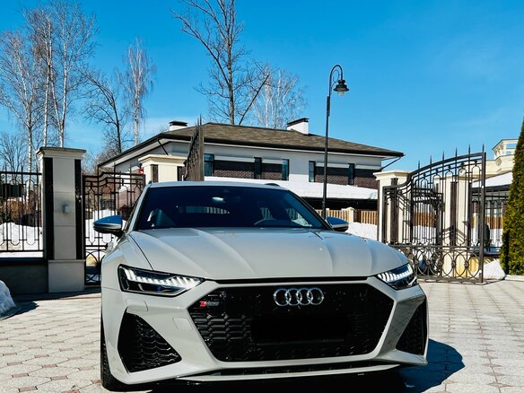 2021 Audi RS 6 IV (C8), серый
