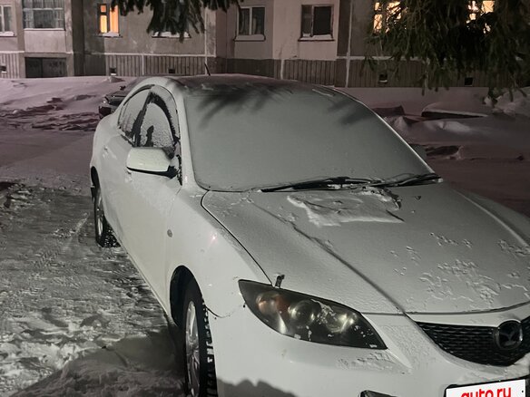 2003 Mazda Axela I, белый, 450000 рублей - вид 1