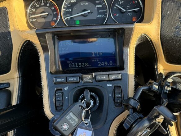 2012 Honda GL 1800 Gold Wing, серебристый, 1999000 рублей - вид 10